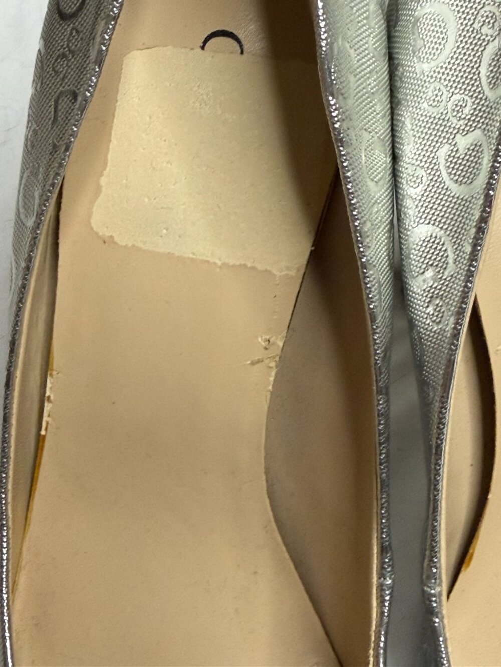 Guess Trace Pumps Shoes Stiletto Heel Logo Pointed Toe Metallic Silver 8.5 - Picture 10 of 13